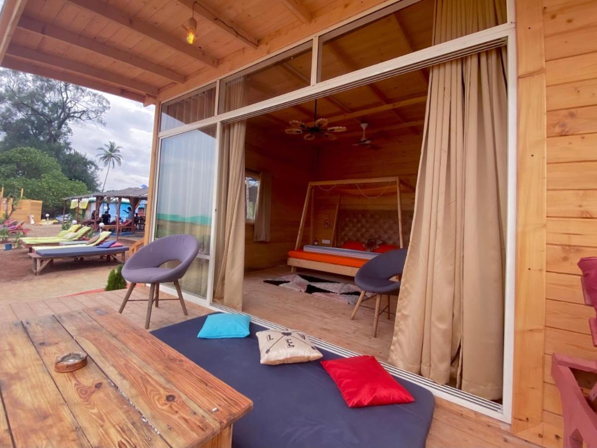Love Temple Beach Resort Arambol Exterior foto