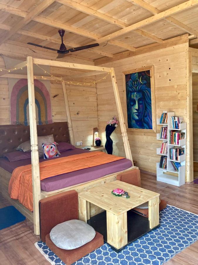 Love Temple Beach Resort Arambol Exterior foto