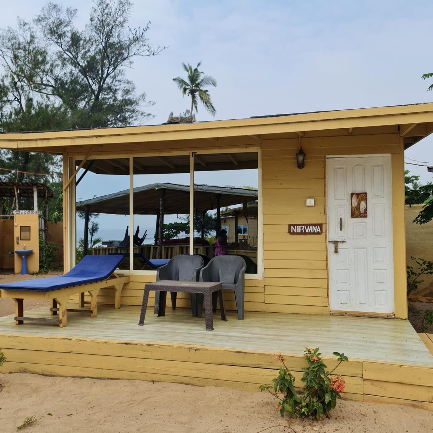Love Temple Beach Resort Arambol Exterior foto