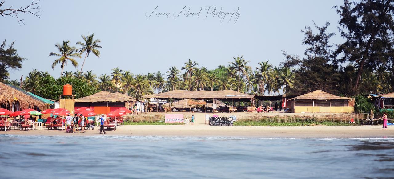 Love Temple Beach Resort Arambol Exterior foto